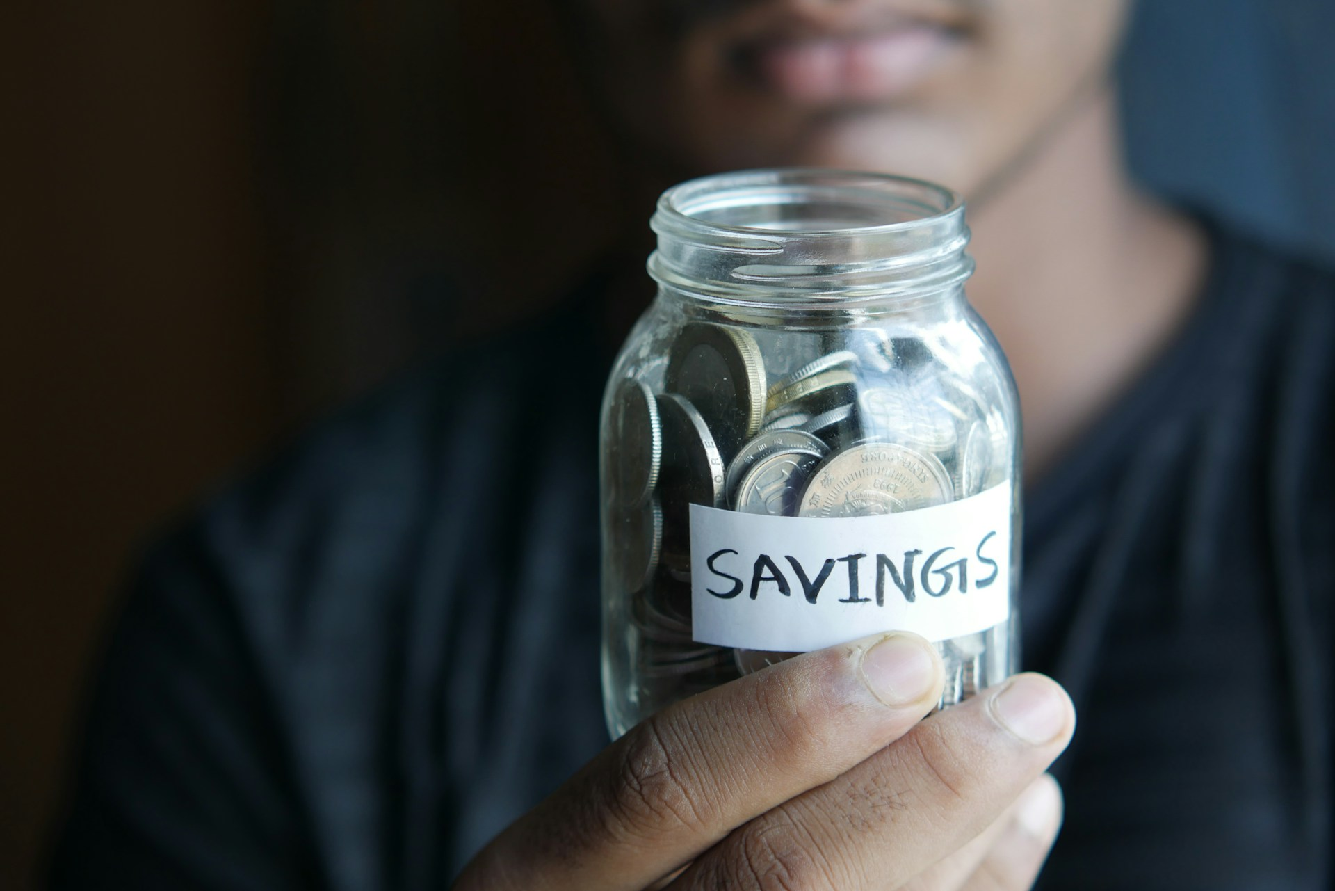 10 Smart Budgeting Tips to Save Money Fast in 2025